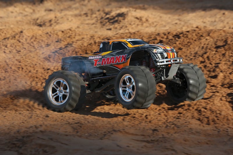 Traxxas Nitro T-Maxx Classic 1: 8 RTR bijela